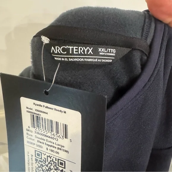 Arc’teryx Kyanite Pullover Hoody In Black Sapphire